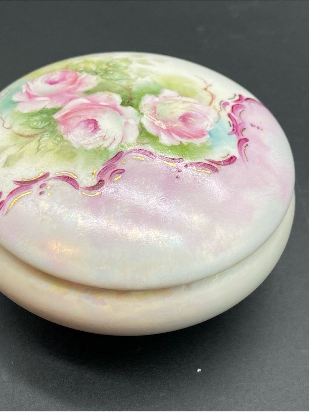 Hand painted Trinket/Powder Box Lidded Footed - Picture 3 of 10